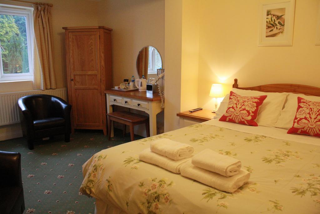 ستارتفورد أبون آفون Sunnydale Guest House الغرفة الصورة